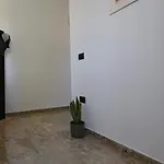 Ar *