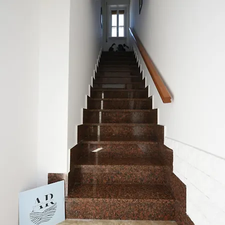 Ar * لاميزيا تيرمي